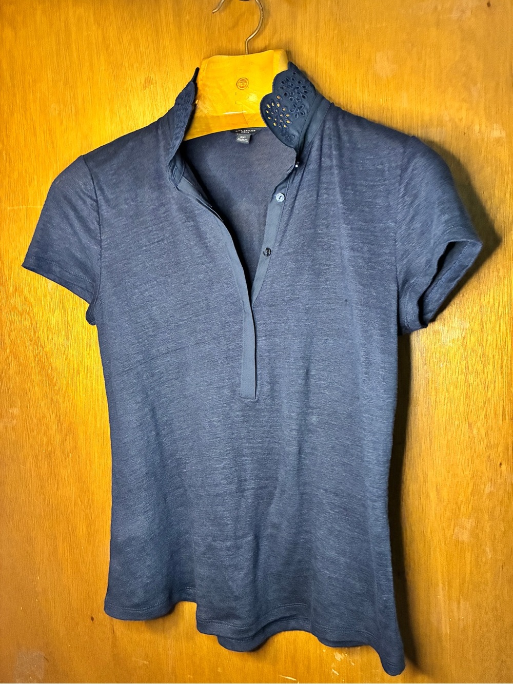 Navy Linen Short-Sleeve Polo Shirt with eyelet collar